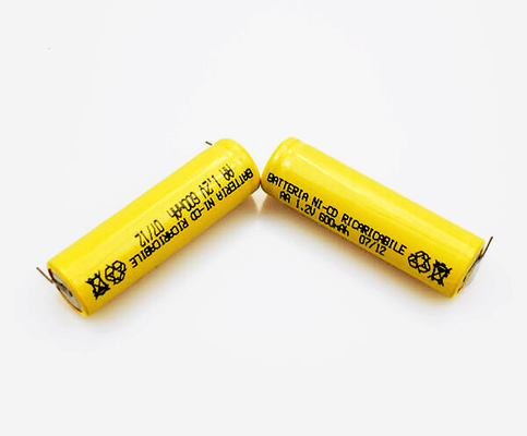 16,6g 1,2 V Ni Cd Pin có thể sạc lại PVC AA600mAh màu vàng